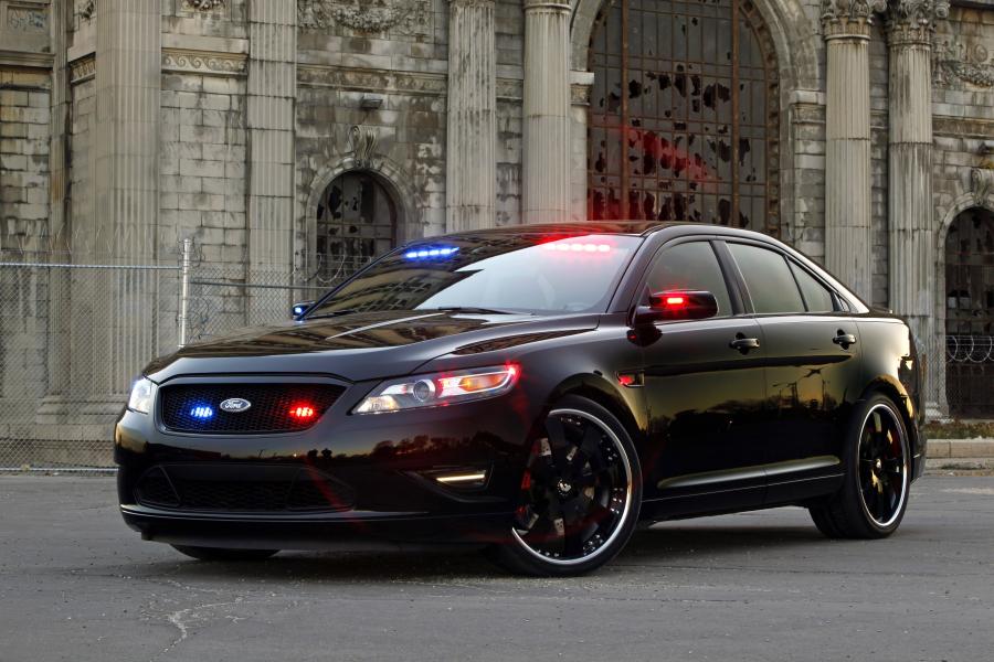  Ford Stealth Police Interceptor Concept 2010 года  (фото 8 из 14)